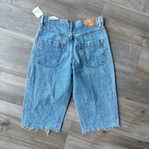 Free People Jean shorts size 25 - Picture 2 of 3